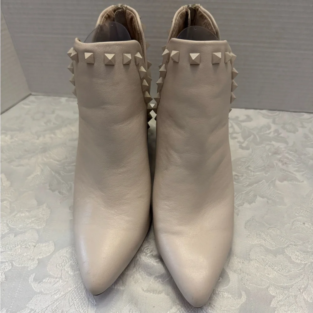 Steve Madden 8M Gloria Studded Booties Rocker Rockabilly Chic Heels Punk Country